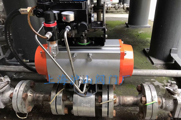 Q641N-64P氣體帶定位器高壓球閥發(fā)貨及現(xiàn)場安裝調(diào)試5